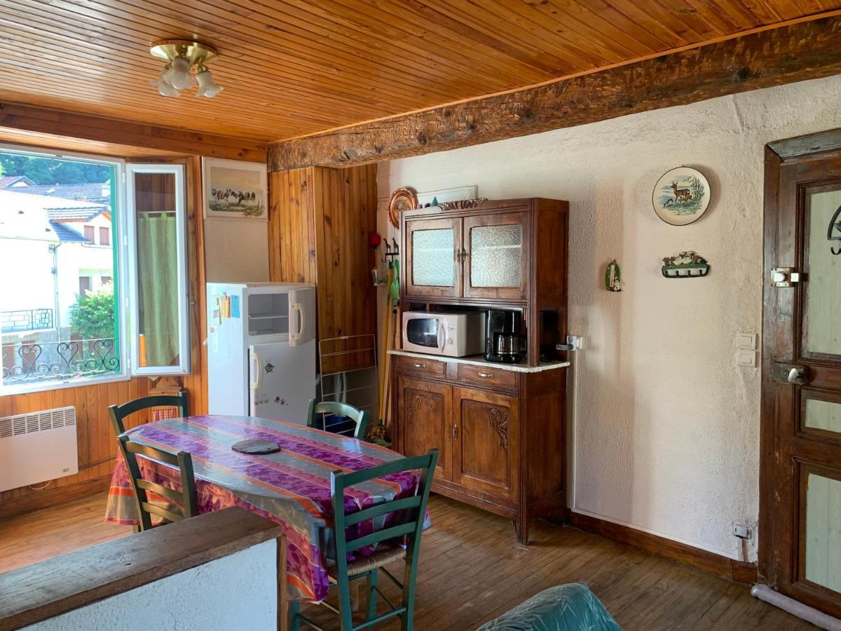 Joli Appartement Dans Une Maison Ancienne Ax-les-Thermes Ngoại thất bức ảnh